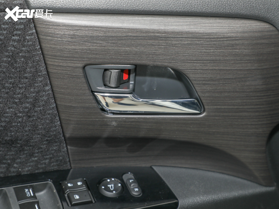 2022 2.0L e:HEV m