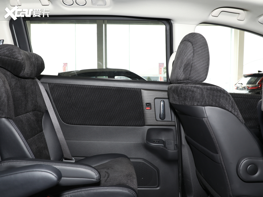 2022 2.0L e:HEV m