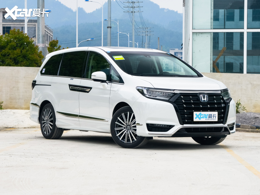 2022 2.0L e:HEV A