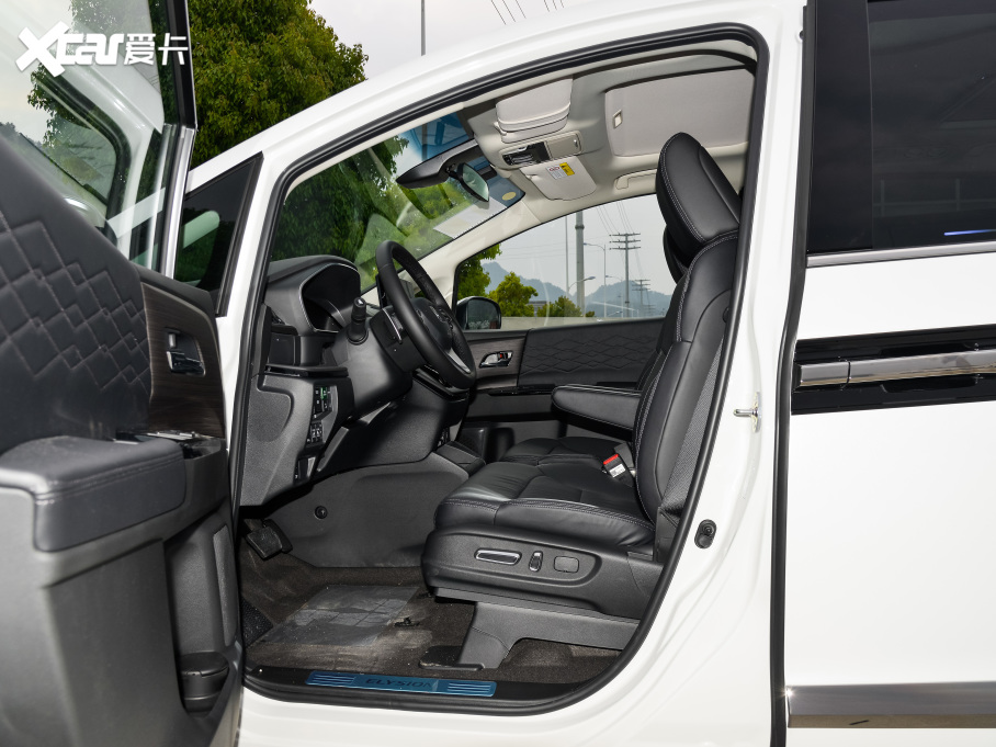 2022����� 2.0L e:HEV ���A������