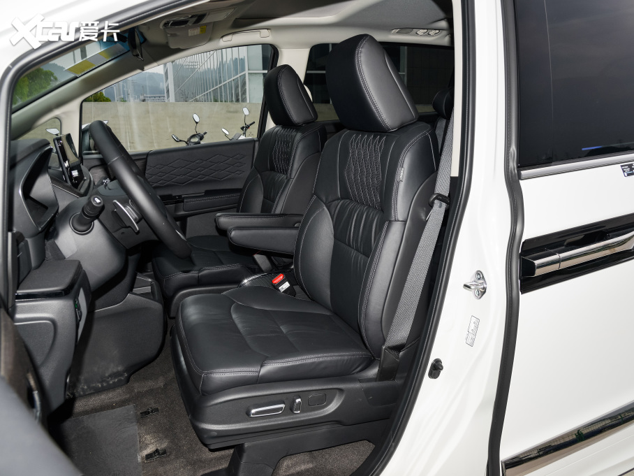 2022 2.0L e:HEV A