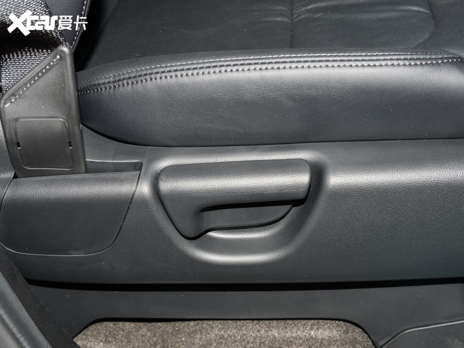 2022 2.0L e:HEV A