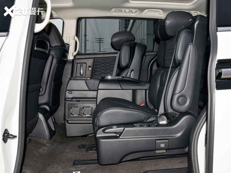 2022 2.0L e:HEV A