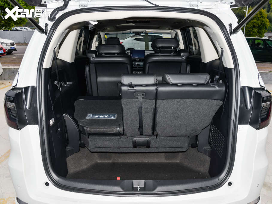 2022 2.0L e:HEV A