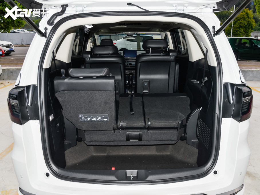 2022����� 2.0L e:HEV ���A������