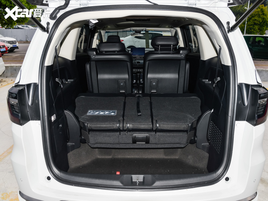 2022 2.0L e:HEV A