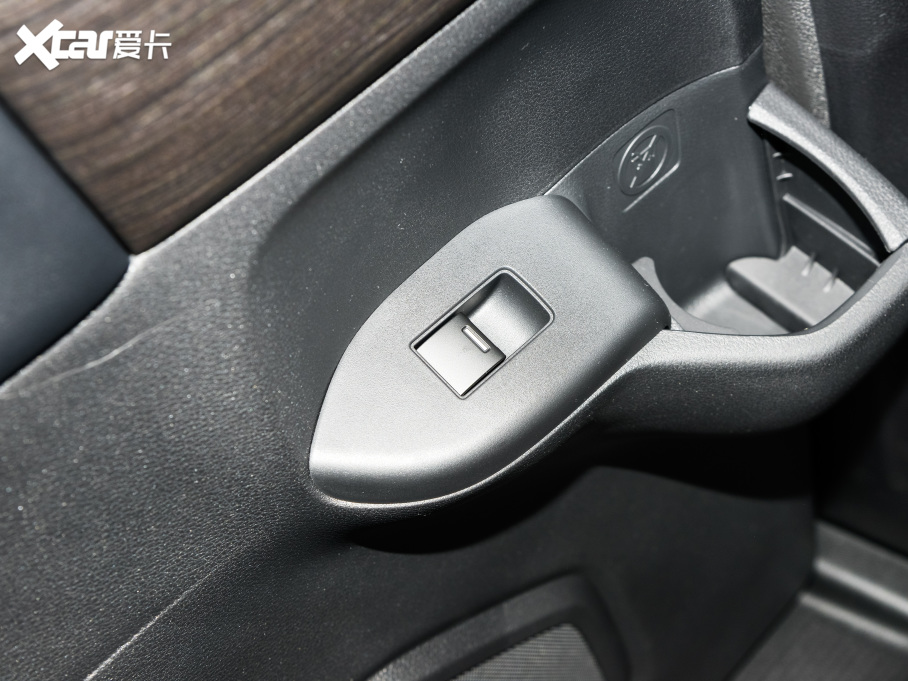 2022 2.0L e:HEV A