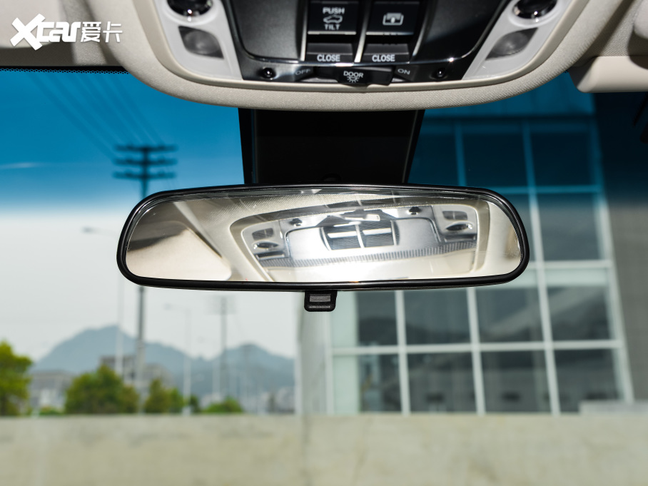 2022 2.0L e:HEV A