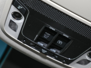 20222.0L e:HEV m п؅^