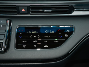 20222.0L e:HEV A {(dio){(dio)(ji)