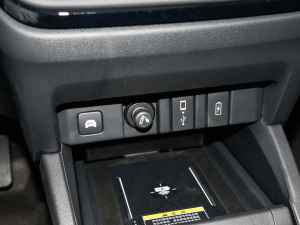 20222.0L e:HEV A п؅^