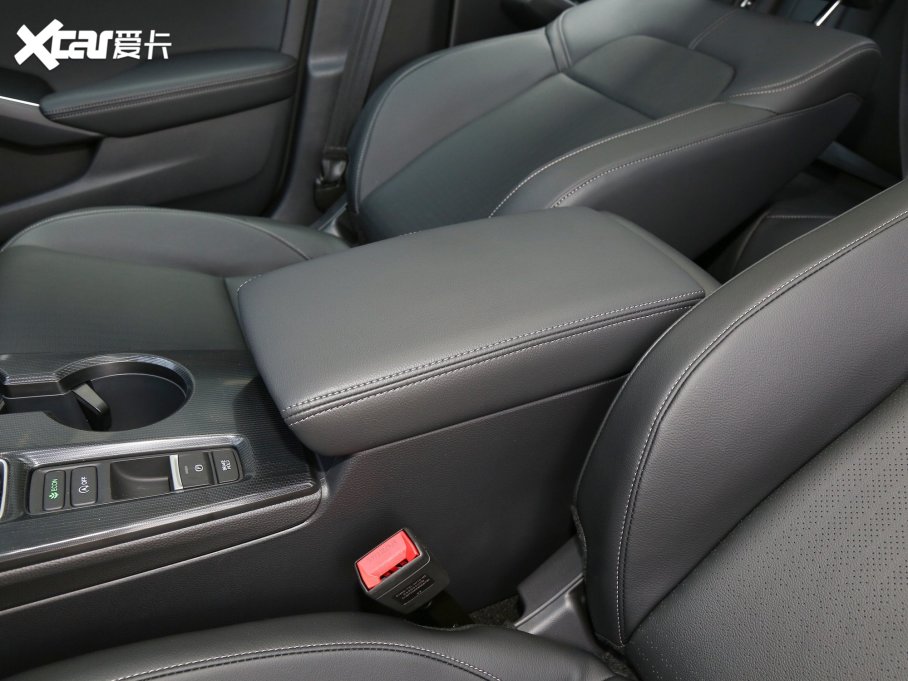 2023˼ 240TURBO CVTſءCλ؄e