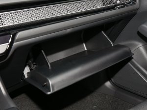 2023款240TURBO CVT劲动·C位客特别版 手套箱