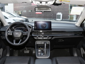 2023款240TURBO 四驱臻享版 5座 内饰全景