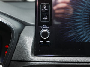 2023款240TURBO 两驱睿型版 5座 音响调节