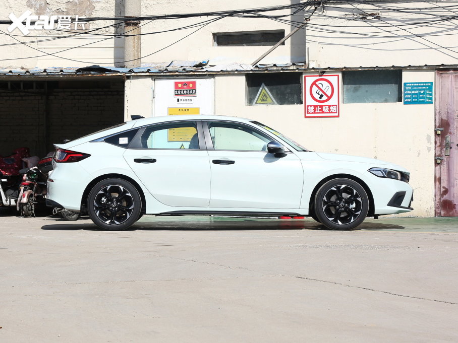 2023˼HATCHBACK HATCHBACK 2.0L e:HEV Oװ