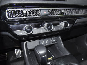 2023HATCHBACK 240TURBO CVTOh п؅^