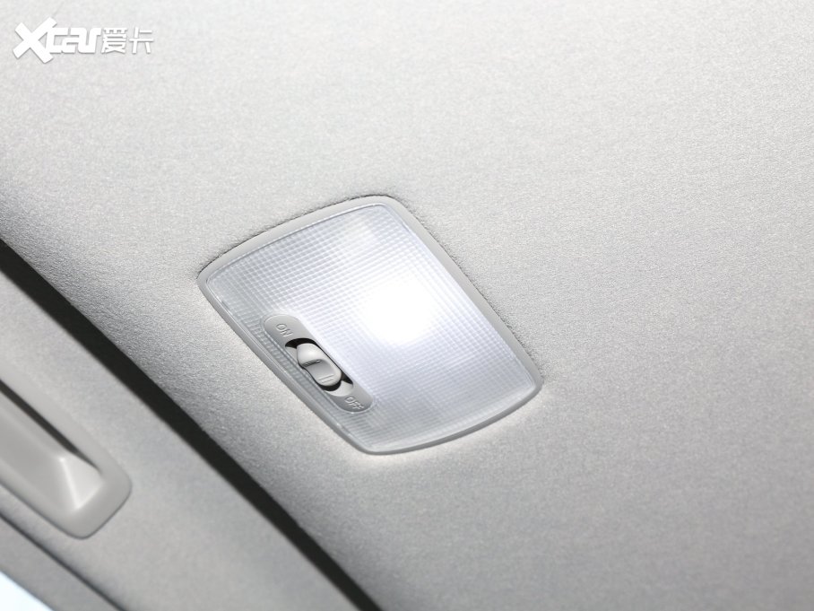 2023��LIFE 1.5L CVT CRO-SS�`Ȥ��