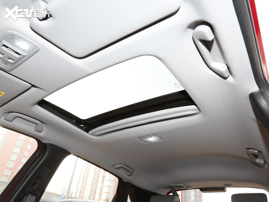 2023��LIFE 1.5L CVT SPO-SS�`�Ӱ�