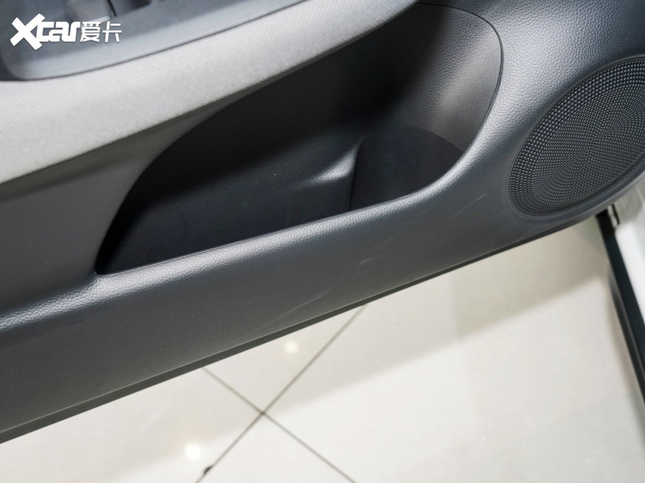 2023��LIFE 1.5L CVT CRO-S��Ȥ��