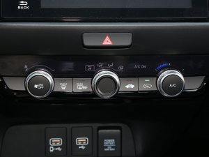 2023款1.5L CVT CRO-SS灵趣版 空调调节