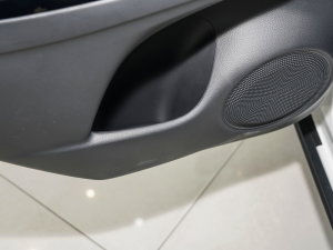 2023款1.5L CVT CRO-S乐趣版 后门储物空间