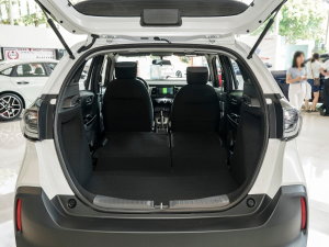 2023款1.5L CVT CRO-S乐趣版 空间座椅
