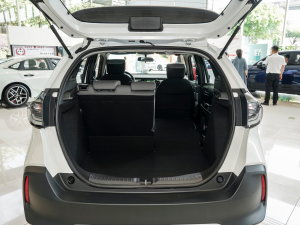 2023款1.5L CVT CRO-S乐趣版 空间座椅
