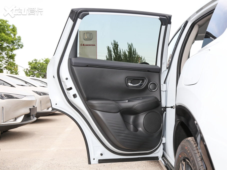 2023���HR-V 2.0L e:HEV ���ǰ�