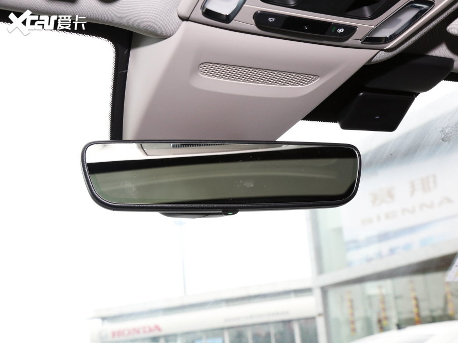 2023���HR-V 2.0L e:HEV ���ǰ�