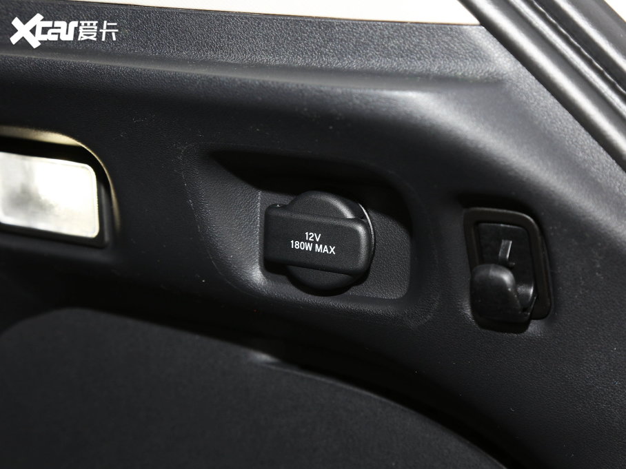 2023���HR-V 2.0L e:HEV ��(d��ng)�ǰ�