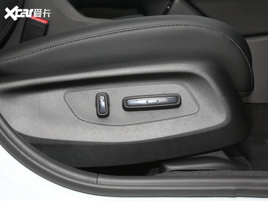 2023���HR-V 2.0L e:HEV �����