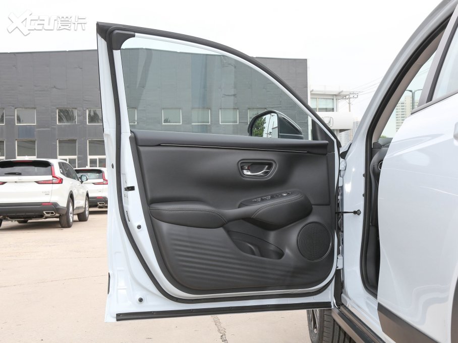 2023���HR-V 2.0L e:HEV �����