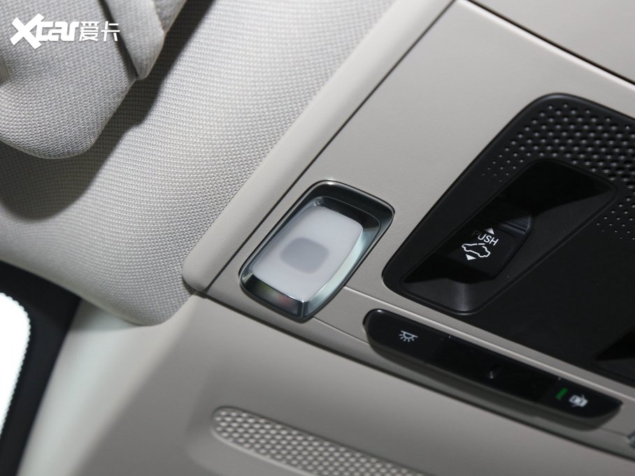 2023���HR-V 2.0L e:HEV �����