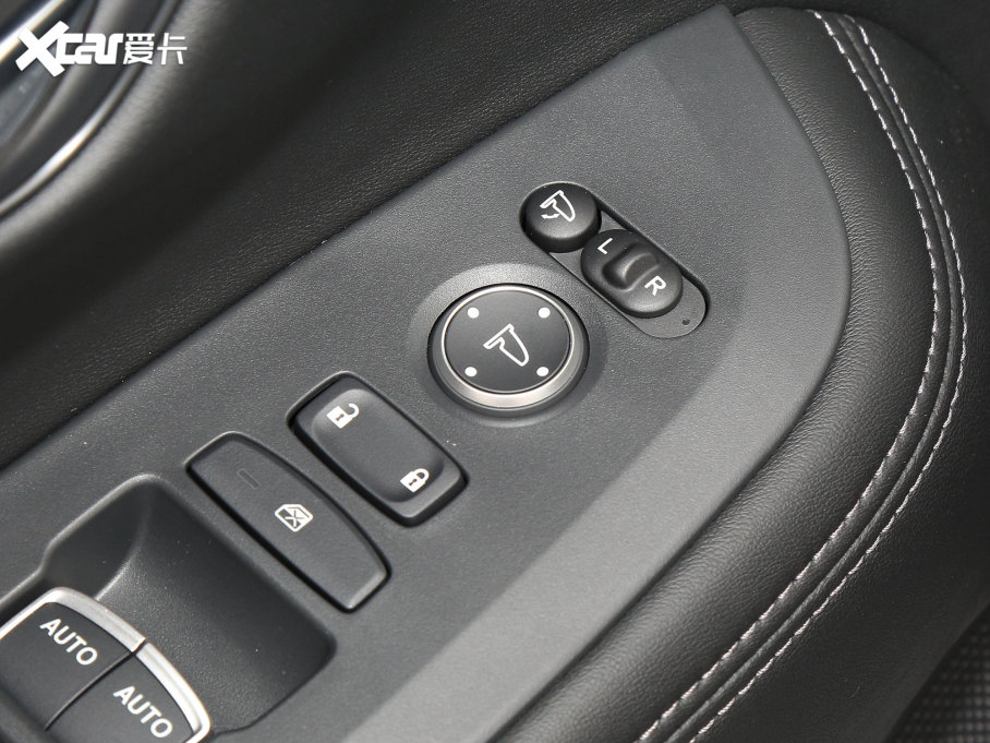 2023���HR-V 2.0L e:HEV �����