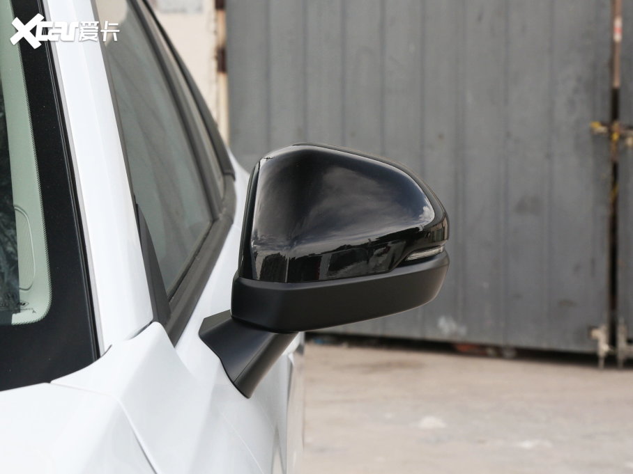 2023HR-V 2.0L e:HEV ٰ