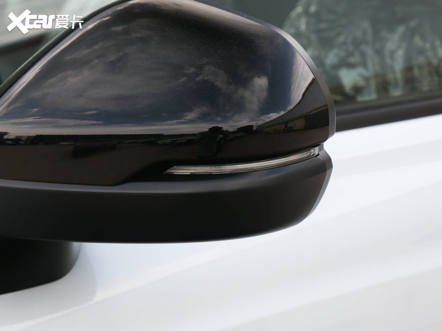 2023HR-V 2.0L e:HEV ٰ