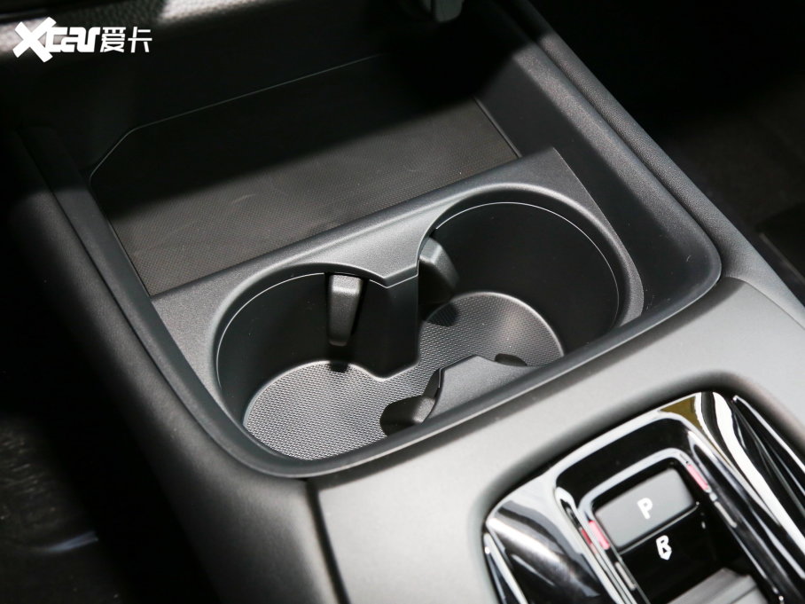 2023HR-V 2.0L e:HEV ٰ