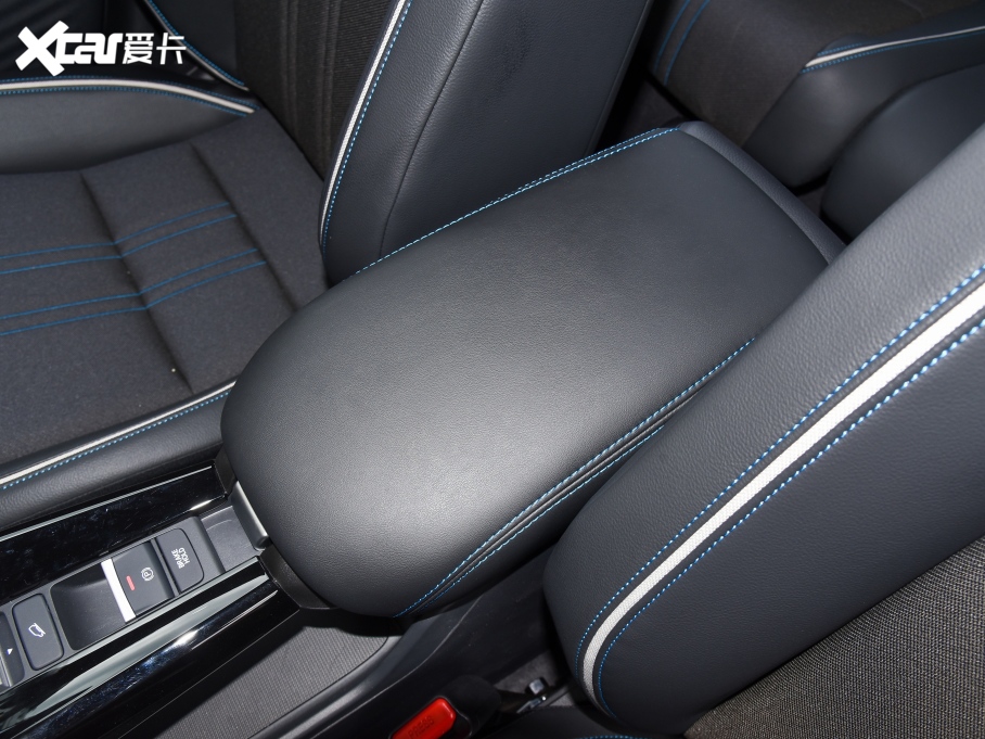 2023HR-V 2.0L e:HEV ǰ