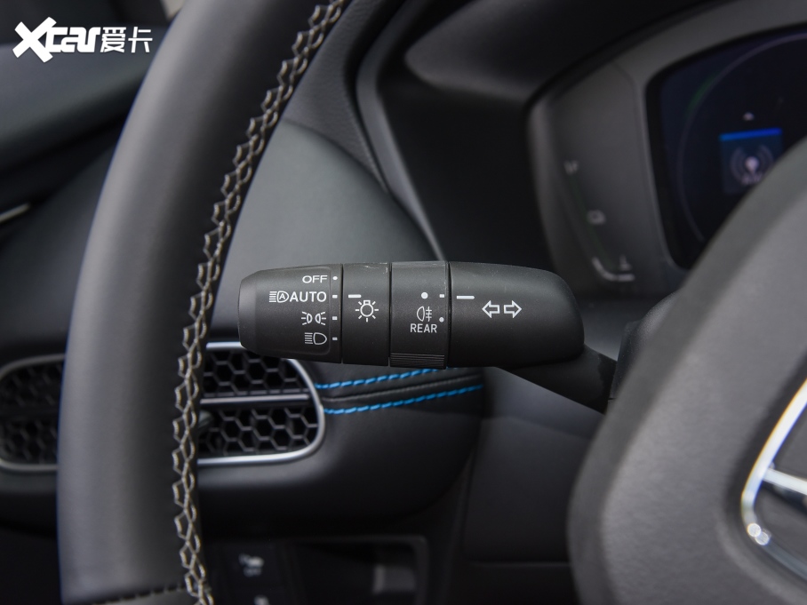 2023���HR-V 2.0L e:HEV ���ǰ�