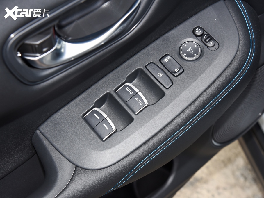 2023HR-V 2.0L e:HEV ǰ