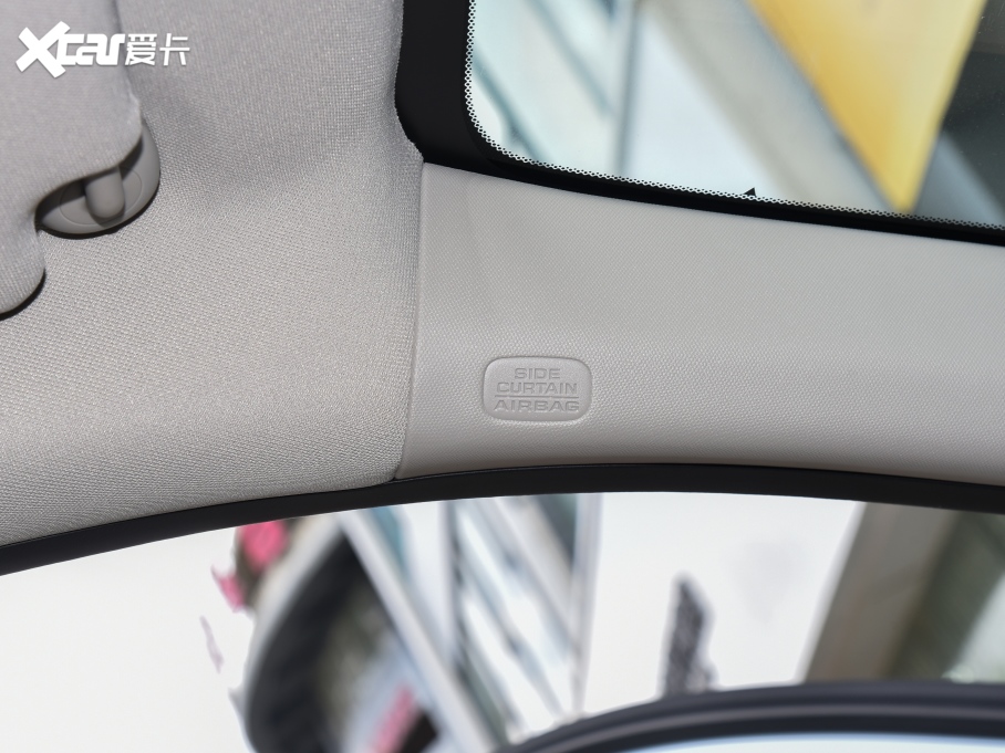 2023���HR-V 2.0L e:HEV ���ǰ�