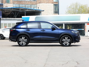 2023款240TURBO 劲致版 正侧（右）