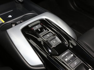 20232.0L e:HEV ǰ QU