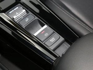 20232.0L e:HEV ǰ v܇Ƅ