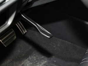 20232.0L e:HEV ǰ п؅^