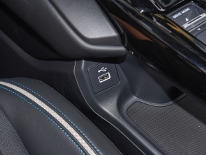 20232.0L e:HEV ǰ п؅^