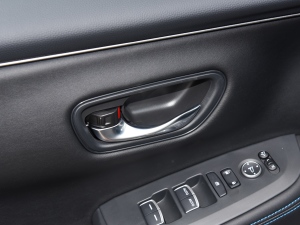 20232.0L e:HEV ǰ п؅^