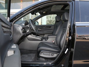 2023款e:PHEV 2.0L 领越版 前排空间