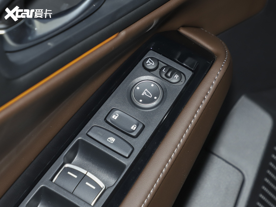 2023��Ӣ���� 260TURBO ������